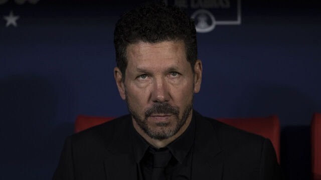 Head coach of Atletico de Madrid, Diego Pablo Simeone, is present during the La Liga 2024/25 match between Atletico de Madrid and Valladolid at Riyadh Air Metropolitano Stadium in Madrid, Spain, on April 14.