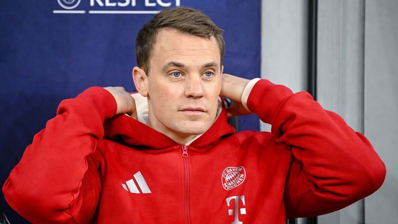 Milan, Italy - April 16: goalkeeper Manuel Neuer of Bayern Muenchen looks on during the UEFA Champions League 2024/25 Quarter Final Second Leg match between FC Internazionale Milano and FC Bayern München at San Siro on April 16, 2025 in Milan, Italy.