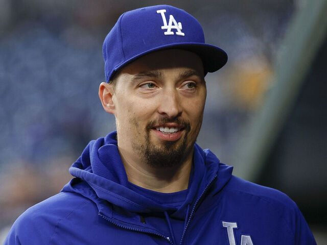 Dodgers' Snell dealing with shoulder discomfort after | theScore