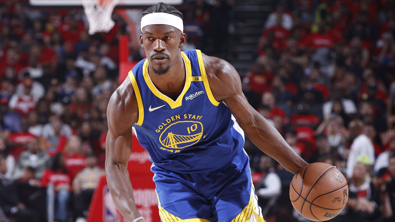 HOUSTON, TX - APRIL 23: Jimmy Butler #10 of the Golden State Warriors drives to the basket during the game against the Houston Rockets during Round 1 Game 2 of the 2025 NBA Playoffs on April 23, 2025 at the Toyota Center in Houston, Texas. Mandatory Copyright Notice: Copyright 2025 NBAE