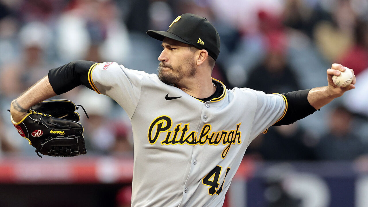 ANAHEIM, CALIFORNIA - APRIL 23: Andrew Heaney #45 of the Pittsburgh Pirates throws against the Los Angeles Angels in the first inning at Angel Stadium of Anaheim on April 23, 2025 in Anaheim, California.