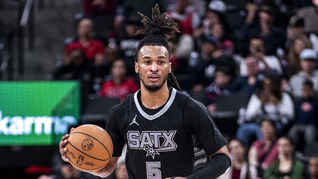 INGLEWOOD, CA - APRIL 8: Stephon Castle #5 of the San Antonio Spurs brings the ball up court during the game against the LA Clippers on April 8, 2025 at Intuit Dome in Los Angeles, California. NOTE TO USER: User expressly acknowledges and agrees that, by downloading and/or using this Photograph, user is consenting to the terms and conditions of the Getty Images License Agreement. Mandatory Copyright Notice: Copyright 2025 NBAE