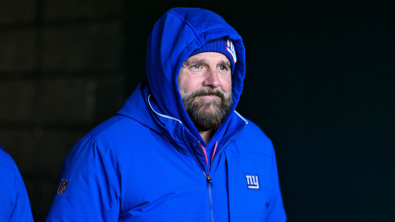 PHILADELPHIA, PA - JANUARY 05: New York Giants head coach Brian Daboll enters the field before the game between the New York Giants and Philadelphia Eagles on January 05, 2025 at Lincoln Financial Field in Philadelphia, PA.