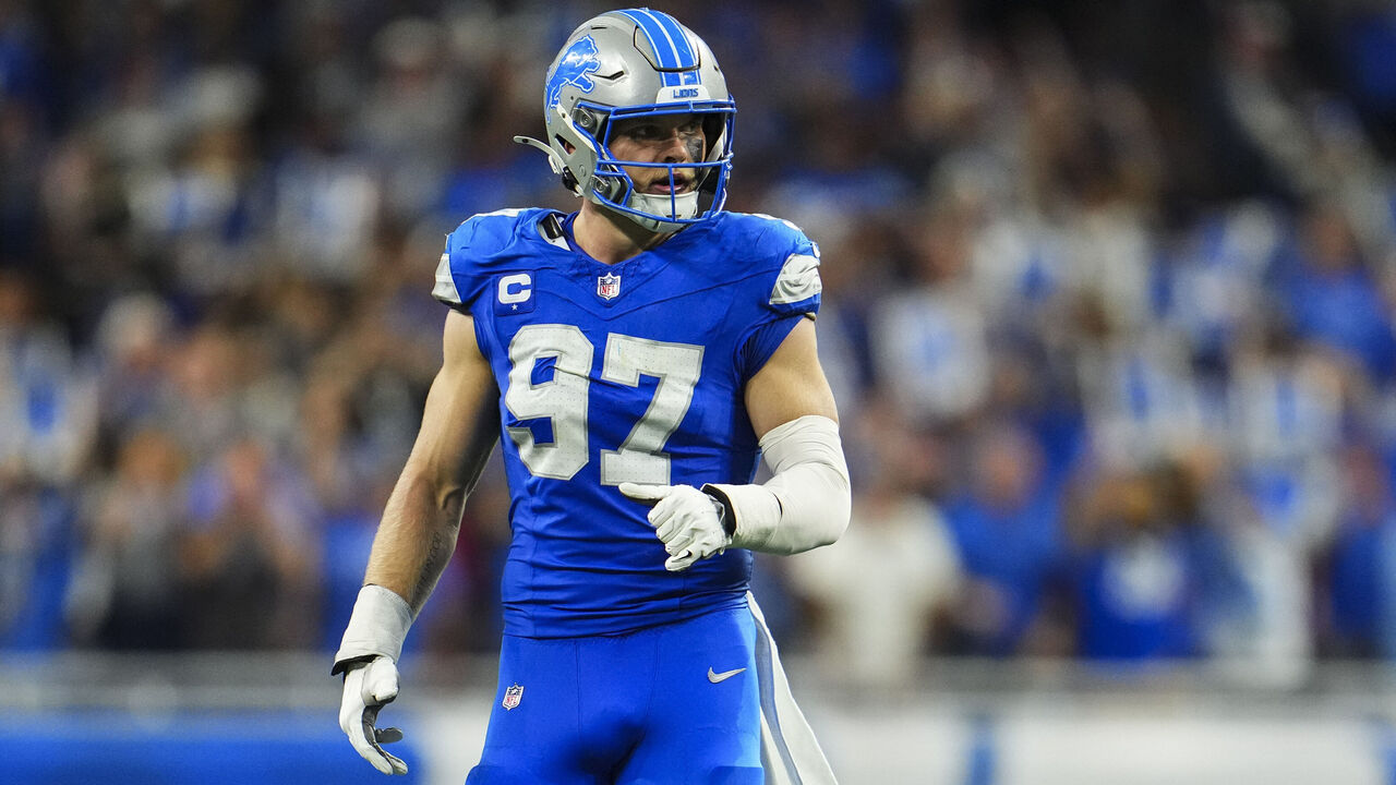 DETROIT, MI - SEPTEMBER 08: Aidan Hutchinson #97 of the Detroit Lions lines up before the snap during an NFL football game against the Los Angeles Rams at Ford Field on September 8, 2024 in Detroit, Michigan.