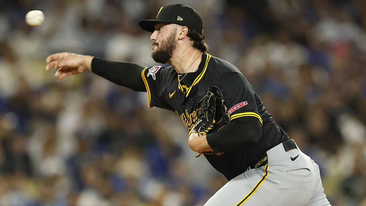 LOS ANGELES, CALIFORNIA - APRIL 25: Paul Skenes #30 of the Pittsburgh Pirates throws against the Los Angeles Dodgers in the fifth inning at Dodger Stadium on April 25, 2025 in Los Angeles, California.