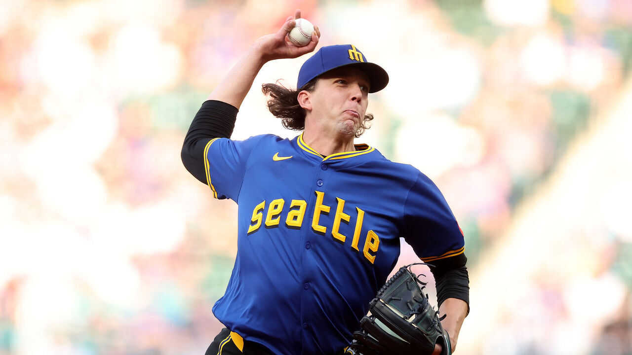 SEATTLE, WASHINGTON - APRIL 25: Logan Gilbert #36 of the Seattle Mariners pitches during the first inning against the Miami Marlins at T-Mobile Park on April 25, 2025 in Seattle, Washington.