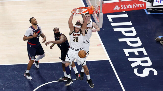 INGLEWOOD, CALIFORNIA - APRIL 26: Aaron Gordon #32 of the Denver Nuggets dunks the game winning basket during the fourth quarter in Game Four of the Western Conference First Round NBA Playoffs against the LA Clippers at Intuit Dome on April 26, 2025 in Inglewood, California.