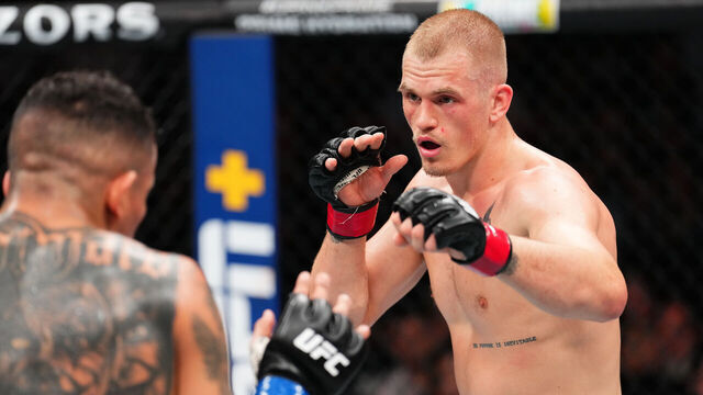 KANSAS CITY, MISSOURI - APRIL 26: (R-L) Ian Machado Garry of Ireland faces Carlos Prates of Brazil in a welterweight fight during the UFC Fight Night event at T-Mobile Center on April 26, 2025 in Kansas City, Missouri.