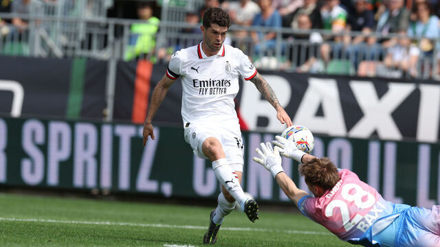 VENICE, ITALY - APRIL 27: Christian Pulisic of AC Milan shoots the ball trying to score a goal (offside) during the Serie A match between Venezia and Milan at Stadio Pier Luigi Penzo on April 27, 2025 in Venice, Italy.