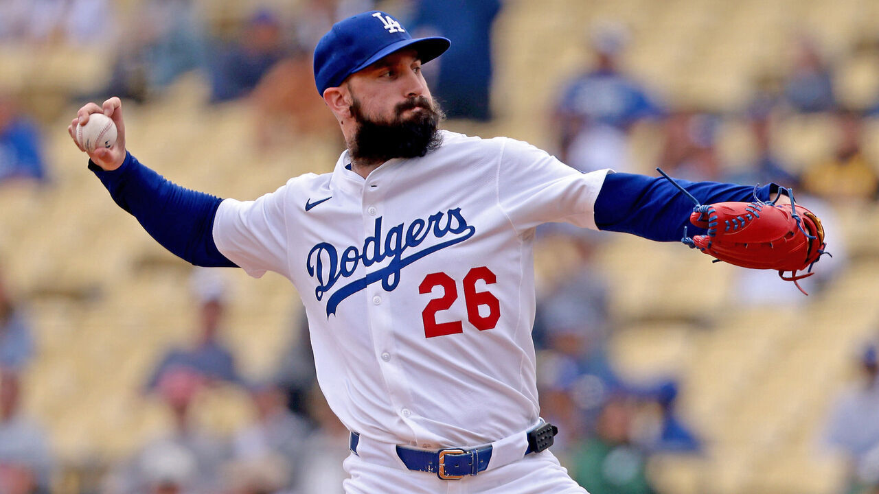LOS ANGELES, CALIFORNIA - APRIL 30: Tony Gonsolin #26 of the Los Angeles Dodgers throws a pitch during the first inning against the Miami Marlins at Dodger Stadium on April 30, 2025 in Los Angeles, California.