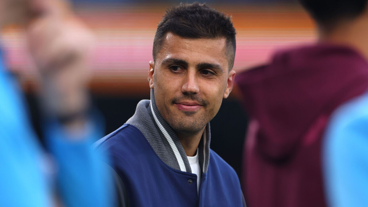 MANCHESTER, ENGLAND - APRIL 22: Rodri of Manchester City prior to the Premier League match between Manchester City FC and Aston Villa FC at Etihad Stadium on April 22, 2025 in Manchester, England.