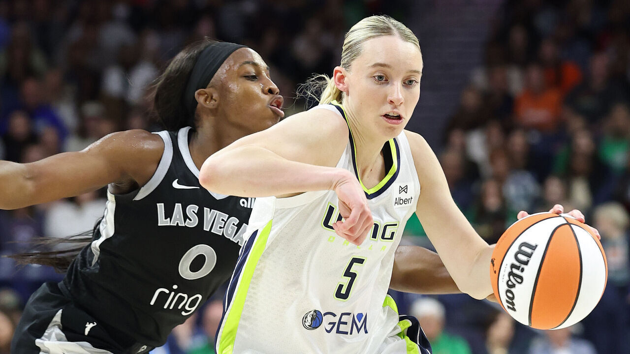SOUTH BEND, IN - MAY 2: Paige Bueckers #5 of the Dallas Wings handles the ball during the game against the Las Vegas Aces during the WNBA Preseason Game on May 2, 2025 at Purcell Pavilion at the Joyce Center in South Bend, Indiana. Mandatory Copyright Notice: Copyright 2025 NBAE