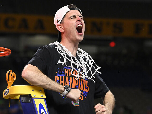 College Basketball: NCAA Finals: Florida head coach Todd Golden in action, cuts down the net and celebrates following victory vs Houston at the Alamo Dome. San Antonio, TX 4/7/2025 CREDIT: Greg Nelson (Set Number: X164706 TK1)
