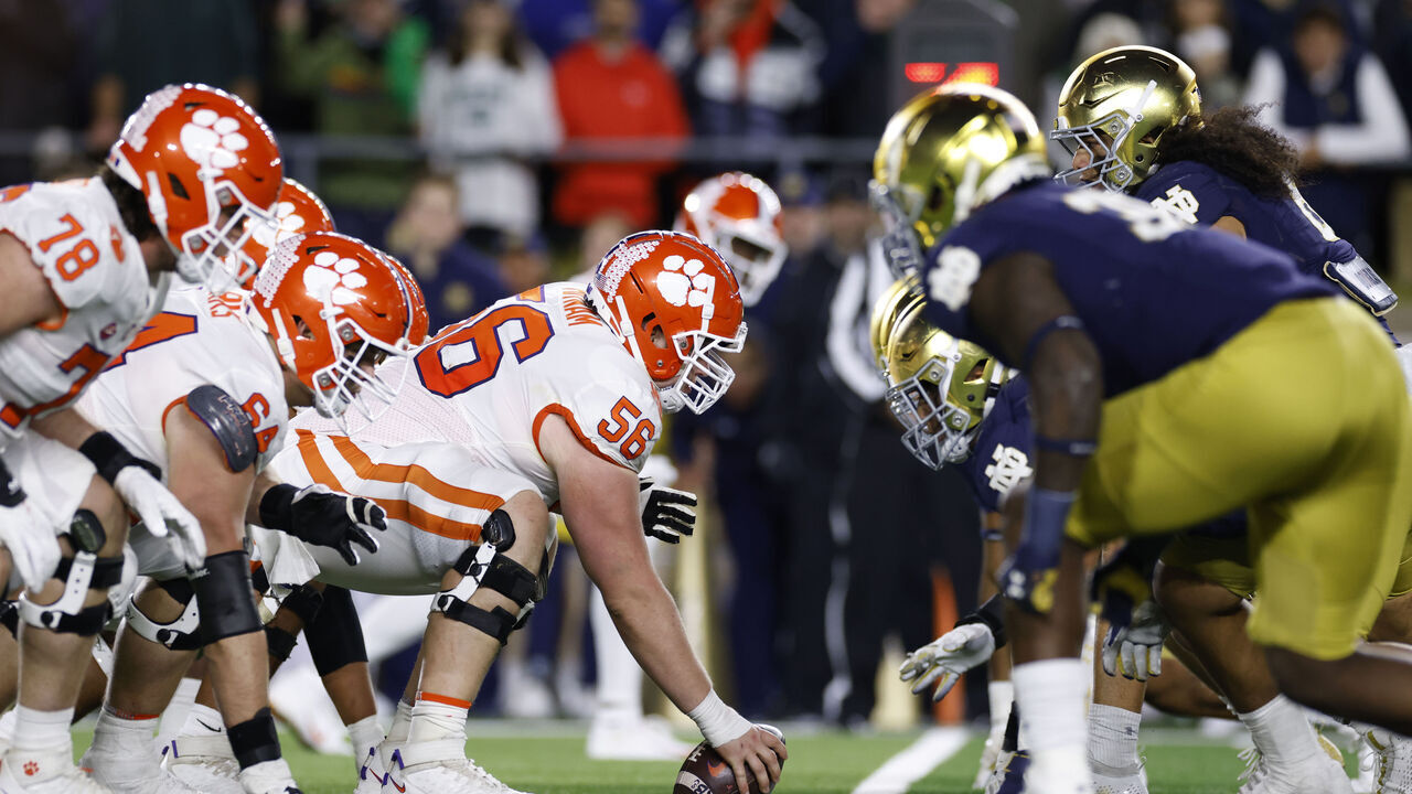 SOUTH BEND, IN - NOVEMBER 05: Clemson Tigers player line up at the line of scrimmage against the Notre Dame Fighting Irish during a college football game on November 05, 2022 at Notre Dame Stadium in South Bend, Indiana.
