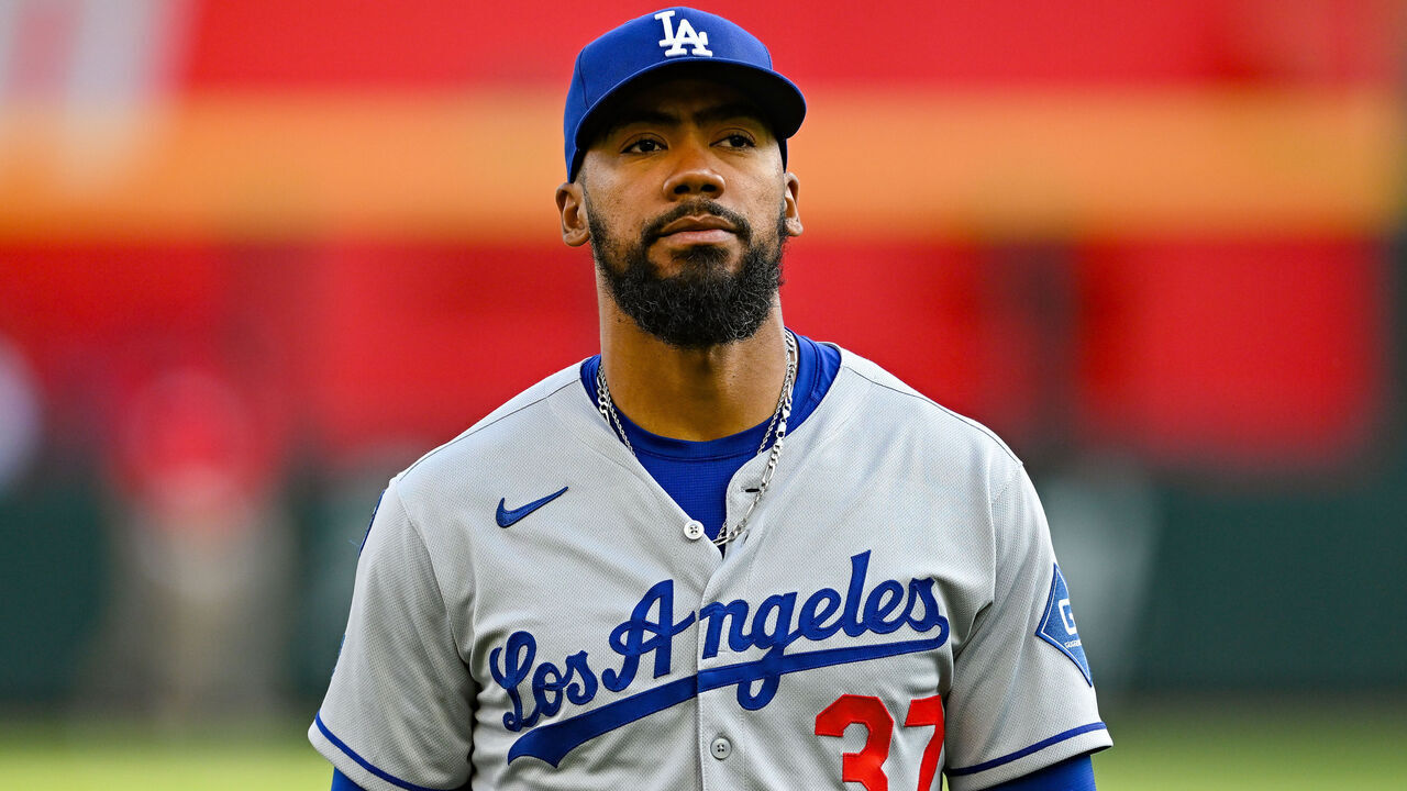 ATLANTA, GA MAY 04: Los Angeles right fielder Teoscar Hernandez (37) warms up prior to the start of the MLB game between the Los Angeles Dodgers and the Atlanta Braves on May 4th, 2025 at Truist Park in Atlanta, GA.