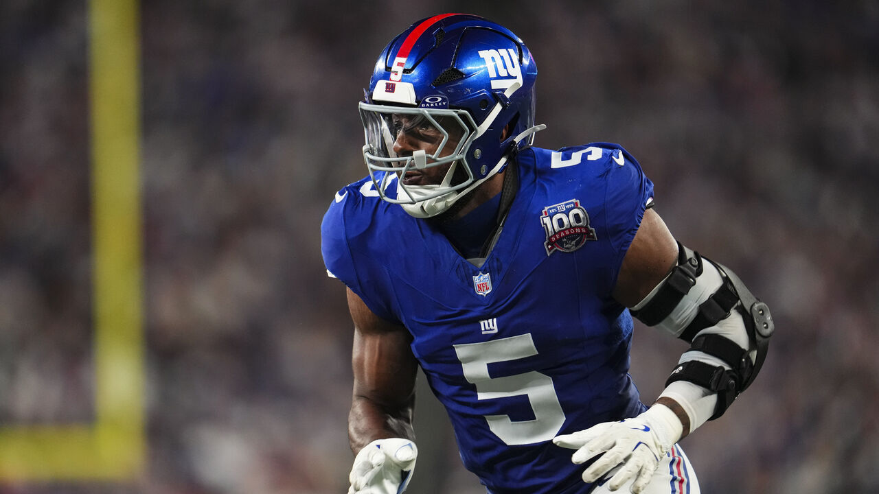 EAST RUTHERFORD, NJ - SEPTEMBER 26: Kayvon Thibodeaux #5 of the New York Giants rushes the passer during an NFL football game against the Dallas Cowboys at MetLife Stadium on September 26, 2024 in East Rutherford, New Jersey.