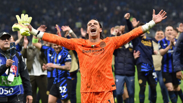 MILAN, ITALY - MAY 06: Yann Sommer of FC Internazionale celebrates the victory after the UEFA Champions League 2024/25 Semi Final Second Leg match between FC Internazionale Milano and FC Barcelona at Giuseppe Meazza Stadium on May 06, 2025 in Milan, Italy.