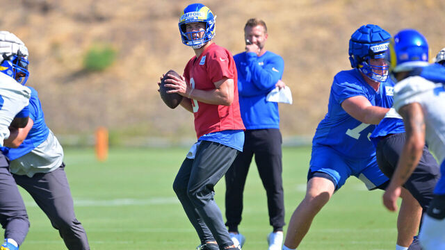 THOUSAND OAKS, CA - JUNE 07: Head coach Sean McVay looks on as quarterback Matthew Stafford #9 of the Los Angeles Rams participates in drills during mini camp at the team's facility at California Lutheran University on June 7, 2022 in Thousand Oaks, California.