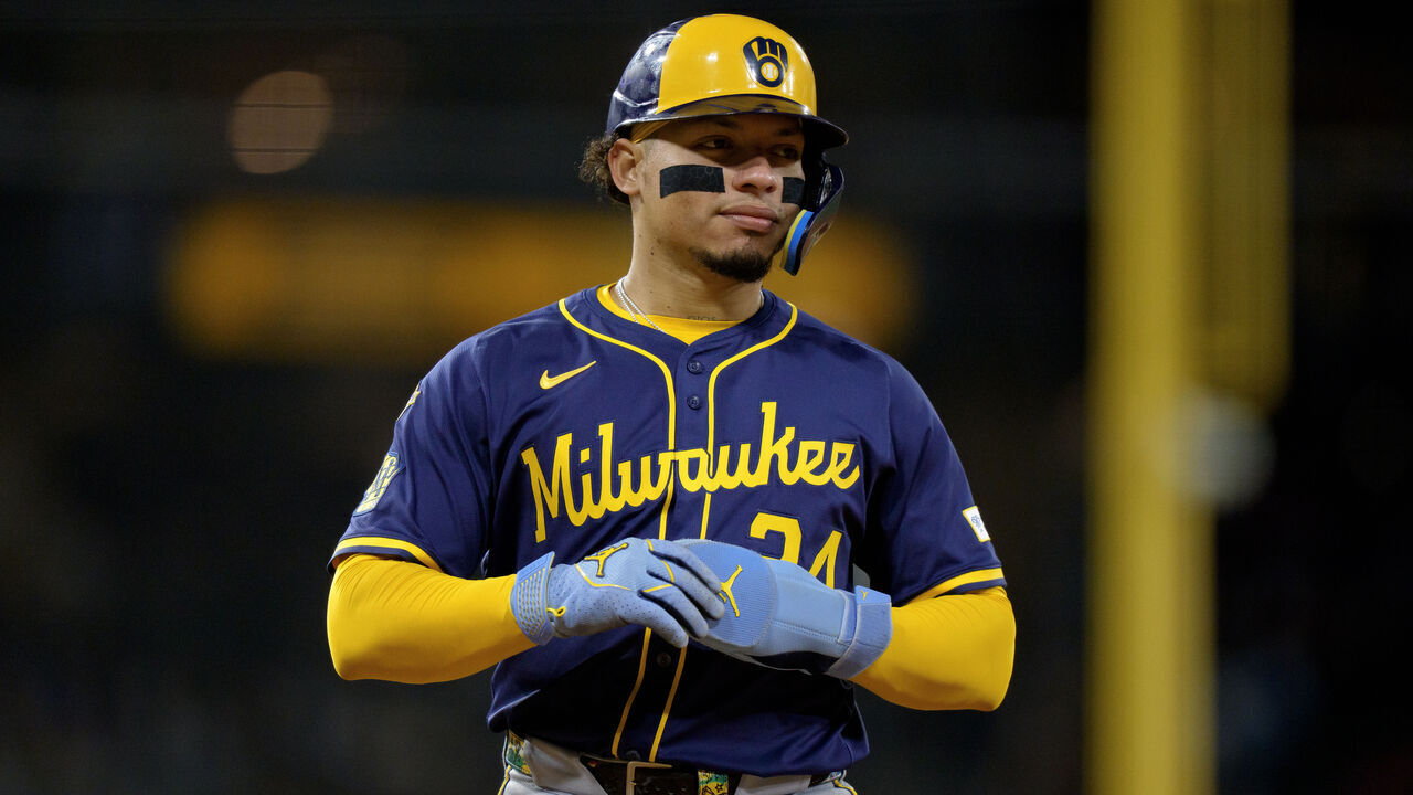 CHICAGO, ILLINOIS - APRIL 29: William Contreras #24 of the Milwaukee Brewers looks on in a game against the Chicago White Sox at Rate Field on April 29, 2025 in Chicago, Illinois.
