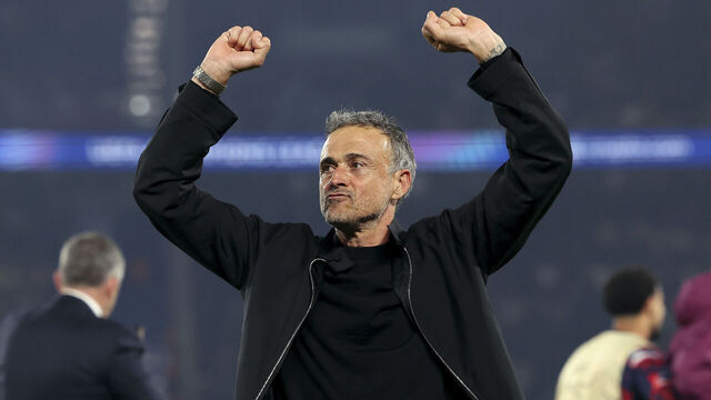 PARIS, FRANCE - MAY 7: coach Luis Enrique of Paris Saint Germain celebrates the victory after the match during the UEFA Champions League match between Paris Saint Germain v Arsenal at the Parc des Princes on May 7, 2025 in Paris France