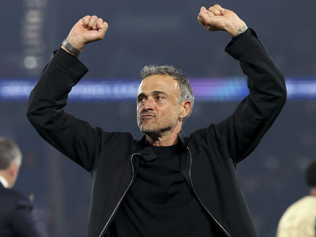 PARIS, FRANCE - MAY 7: coach Luis Enrique of Paris Saint Germain celebrates the victory after the match during the UEFA Champions League match between Paris Saint Germain v Arsenal at the Parc des Princes on May 7, 2025 in Paris France