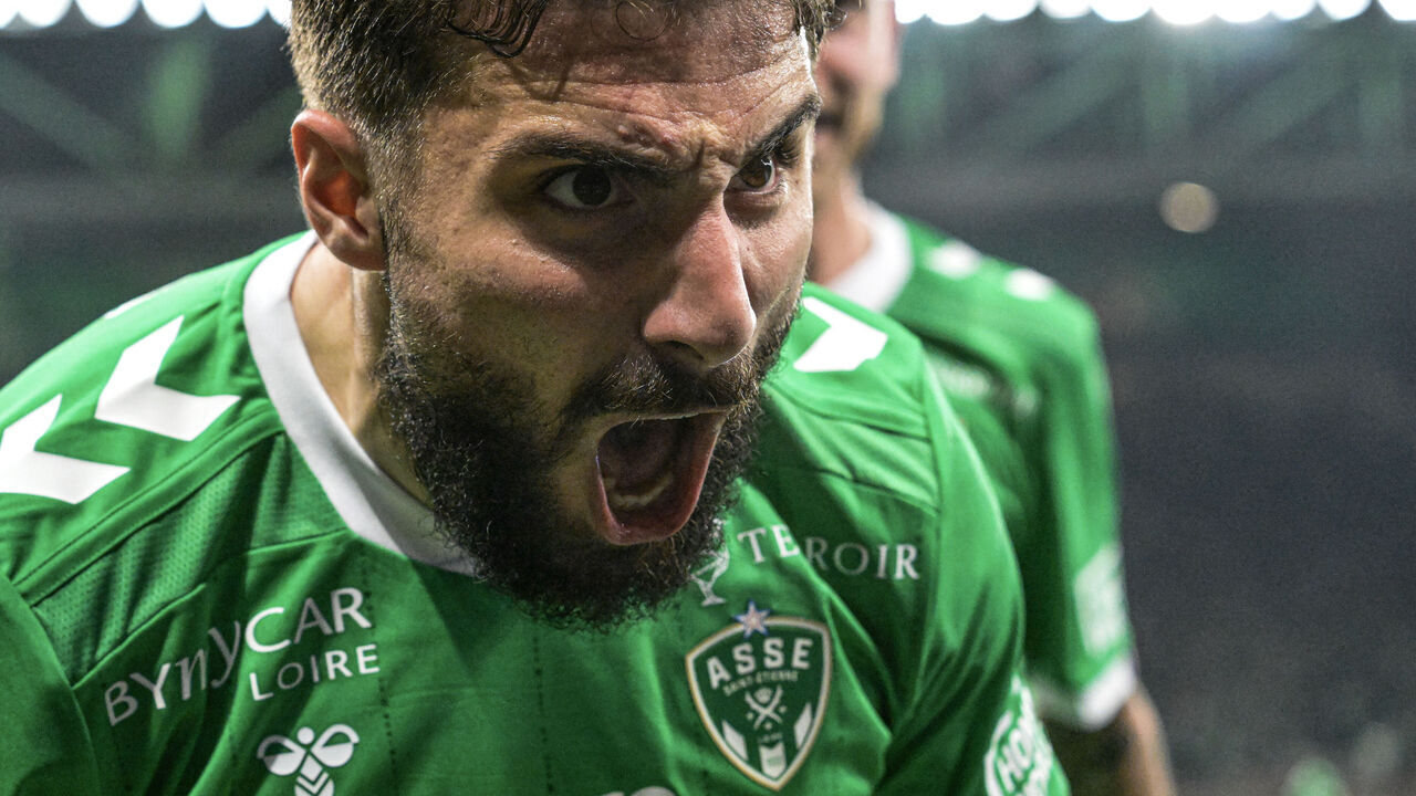 Saint Etienne's Georgian forward #22 Zuriko Davitashvili celebrates after scoring his team's first goal during the French L1 football match between AS Saint-Etienne and AS Monaco at the Geoffroy-Guichard Stadium in Saint-Etienne, central France on May 3, 2025.