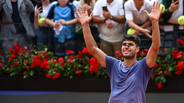 Spain's Carlos Alcaraz celebrates after victory in his men's singles match against Serbia's Dusan Lajovic for the ATP Rome Open tennis tournament at Foro Italico in Rome on May 9, 2025.
