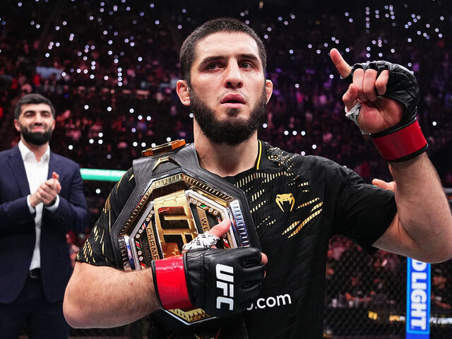 Makhachev says he won't vacate UFC lightweight title | theScore.com