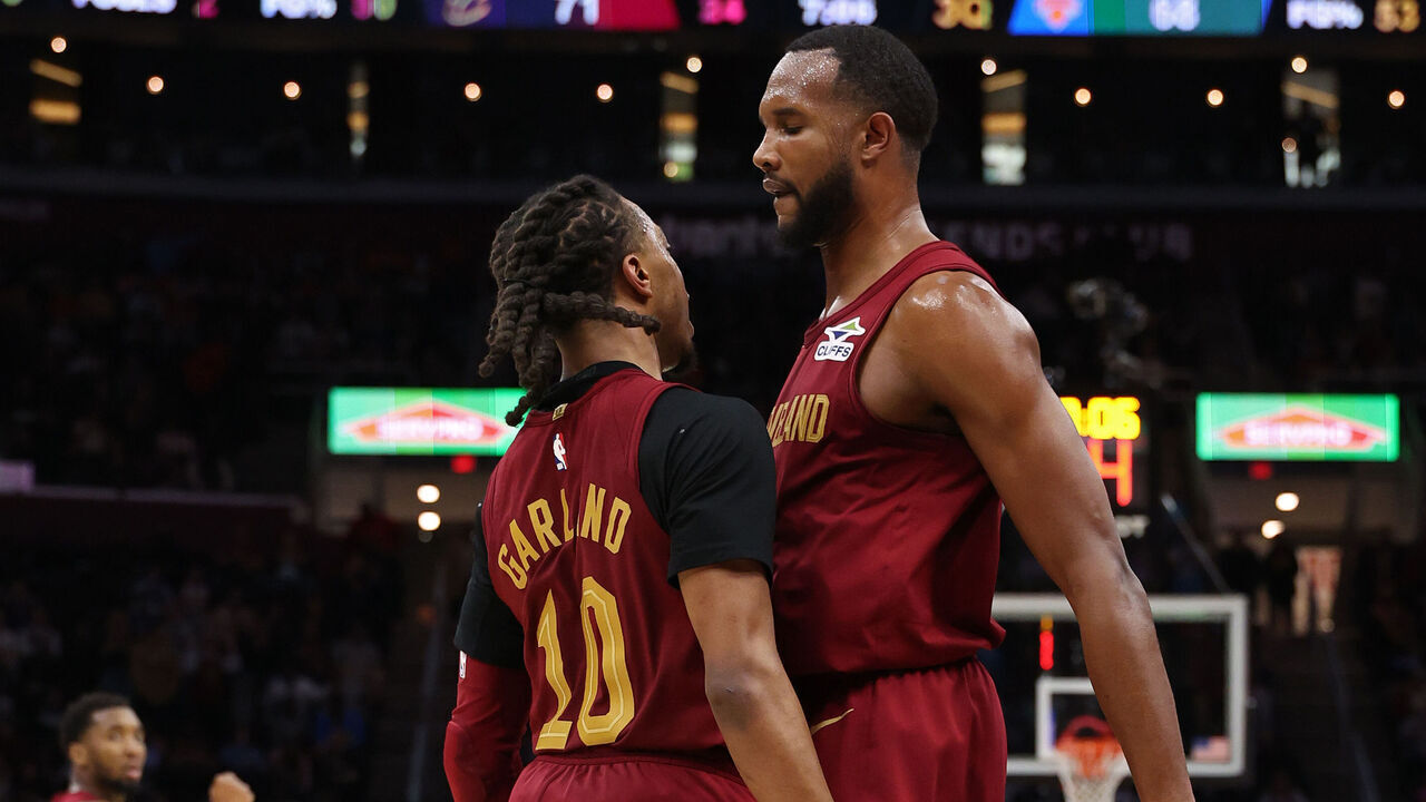 CLEVELAND, OH - APRIL 2: Evan Mobley #4 and Darius Garland #10 of the Cleveland Cavaliers celebrate during the game against the New York Knicks on April 2, 2025 at Rocket Mortgage FieldHouse in Cleveland, Ohio. NOTE TO USER: User expressly acknowledges and agrees that, by downloading and/or using this Photograph, user is consenting to the terms and conditions of the Getty Images License Agreement. Mandatory Copyright Notice: Copyright 2025 NBAE