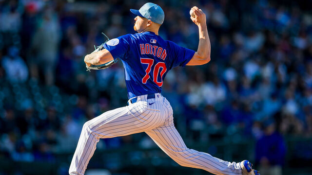 MESA, ARIZONA - MARCH 08: Cade Horton #70 of the Chicago Cubs pitches during the ninth inning of a Spring Training game against the Seattle Mariners at Sloan Park on March 08, 2025 in Mesa, Arizona.
