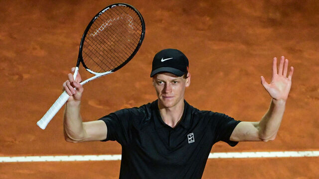 Italy's Jannik Sinner celebrates after winning against Argentina's Mariano Navone during their men's singles match of the ATP Rome Open tennis tournament at Foro Italico in Rome on May 10, 2025.
