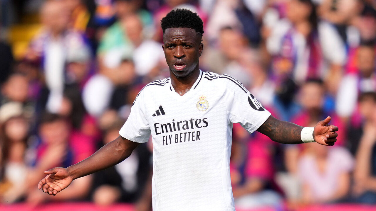 BARCELONA, SPAIN - MAY 11: Vinicius Junior of Real Madrid reacts during the LaLiga match between FC Barcelona and Real Madrid CF at Estadi Olimpic Lluis Companys on May 11, 2025 in Barcelona, Spain.