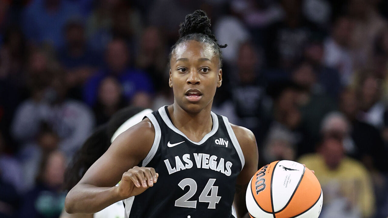 SOUTH BEND, IN - MAY 2: Jewell Loyd #24 of the Las Vegas Aces drives to the basket during the game against the Dallas Wings during the WNBA Preseason Game on May 2, 2025 at Purcell Pavilion at the Joyce Center in South Bend, Indiana. Mandatory Copyright Notice: Copyright 2025 NBAE