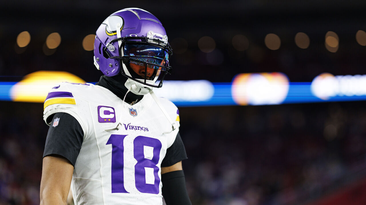 GLENDALE, ARIZONA - JANUARY 13: Wide receiver Justin Jefferson #18 of the Minnesota Vikings stands on the field prior to an NFC Wild Card game against the Los Angeles Rams, at State Farm Stadium on January 13, 2025 in Glendale, Arizona.