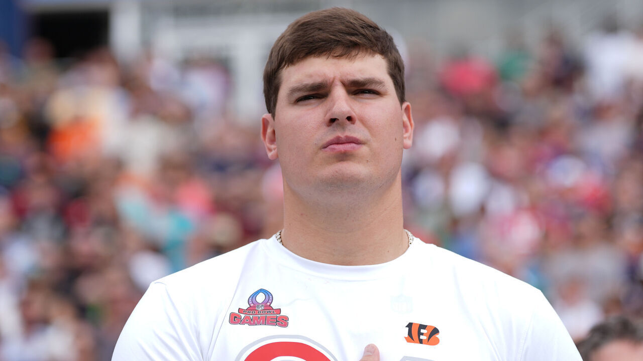 ORLANDO, FLORIDA - FEBRUARY 02: Trey Hendrickson #91 of the Cincinnati Bengals and AFC looks on during the national anthem prior to the 2025 NFL Pro Bowl Games at Camping World Stadium on February 02, 2025 in Orlando, Florida.