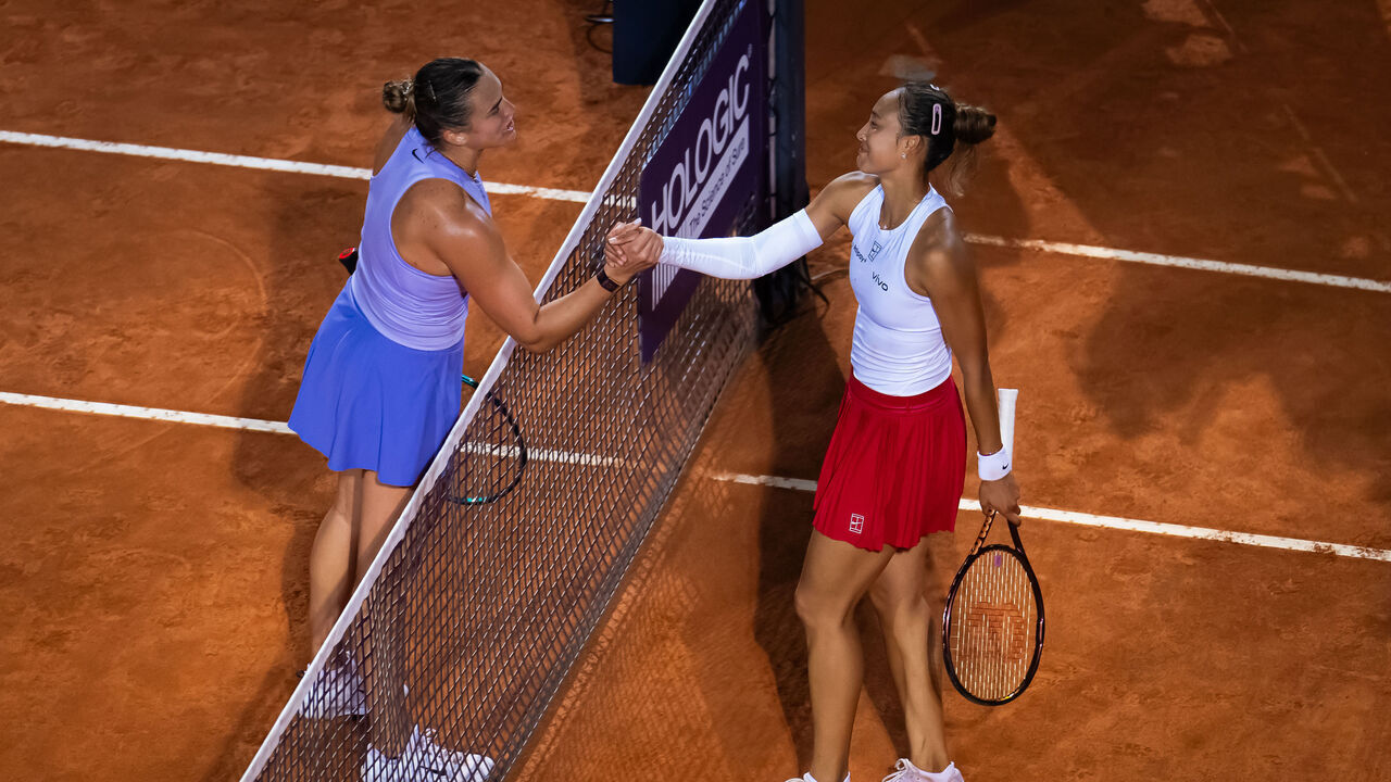 ROME, ITALY - MAY 14: Aryna Sabalenka and Qinwen Zheng of China shake hands at the net after the quarter-final on Day Ten of the Internazionali BNL D'Italia at Foro Italico on May 14, 2025 in Rome, Italy