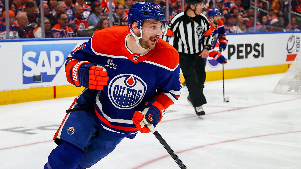 EDMONTON, AB - MAY 12: Edmonton Oilers Right Wing Zach Hyman (18) cycles in the zone in the second period of the Stanley Cup Playoffs Second Round Edmonton Oilers game versus the Las Vegas Golden Knights on May 12, 2025 at Rogers Place in Edmonton, AB.