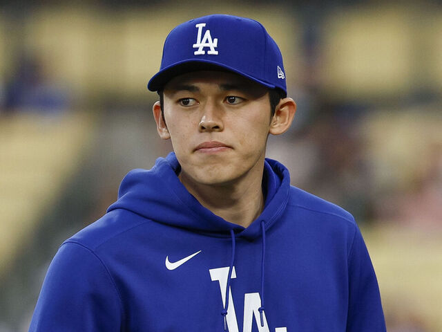 LOS ANGELES, CALIFORNIA - APRIL 28: Roki Sasaki #11 of the Los Angeles Dodgers stands on the field prior to a game against the Miami Marlins at Dodger Stadium on April 28, 2025 in Los Angeles, California.