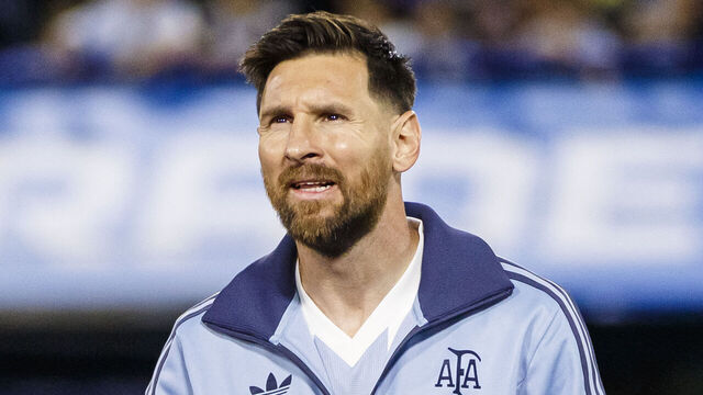 BUENOS AIRES, ARGENTINA - NOVEMBER 19: Lionel Messi of Argentina getting into the field prior to the FIFA World Cup 2026 South American Qualifier match between Argentina and Peru at Estadio Alberto J. Armando on November 19, 2024 in Buenos Aires, Argentina.