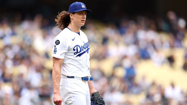 LOS ANGELES, CALIFORNIA - APRIL 27: Tyler Glasnow #31 of the Los Angeles Dodgers reacts against the Pittsburgh Pirates during the first inning at Dodger Stadium on April 27, 2025 in Los Angeles, California.