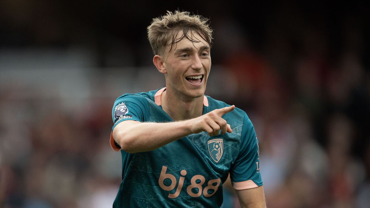 LONDON, ENGLAND - MAY 03: Dean Huijsen of AFC Bournemouth celebrates after scoring the equalising goal during the Premier League match between Arsenal FC and AFC Bournemouth at Emirates Stadium on May 03, 2025 in London, England.