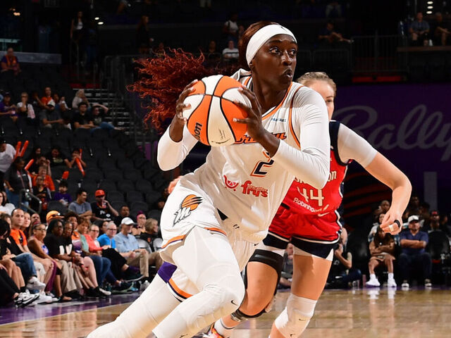 PHOENIX, AZ - SEPTEMBER 5: Kahleah Copper #2 of the Phoenix Mercury drives to the basket during the game against the Washington Mystics on September 5, 2024 at Footprint Center in Phoenix, Arizona. Mandatory Copyright Notice: Copyright 2024 NBAE