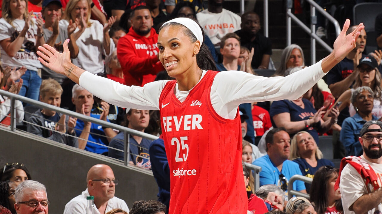 INDIANAPOLIS, IN - MAY 17: DeWanna Bonner #25 of the Indiana Fever celebrates during the game against the Chicago Sky during a WNBA game on May 17, 2025 at Gainbridge Fieldhouse in Indianapolis, Indiana. Mandatory Copyright Notice: Copyright 2025 NBAE