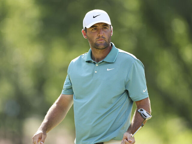 Scheffler surges late to take 3-shot lead at Quail Hollow | theScore
