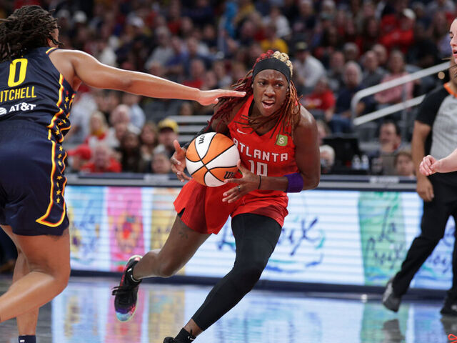 INDIANAPOLIS, IN - MAY 20: Rhyne Howard #10 of the Atlanta Dream drives to the basket during the game against the Indiana Fever during a WNBA game on May 20, 2025 at Gainbridge Fieldhouse in Indianapolis, Indiana. Mandatory Copyright Notice: Copyright 2025 NBAE