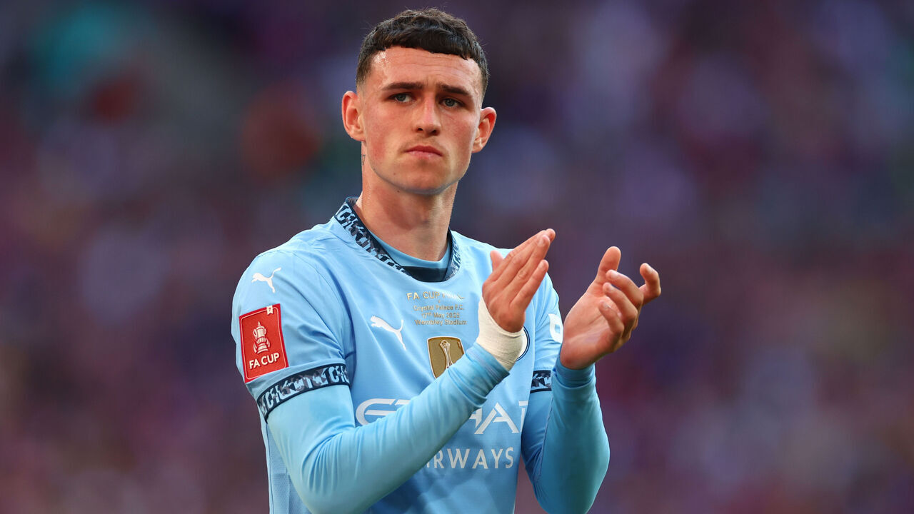 LONDON, ENGLAND - MAY 17: Phil Foden of Manchester City applauds the fans at the end of the Emirates FA Cup Final match between Crystal Palace and Manchester City at Wembley Stadium on May 17, 2025 in London, England.
