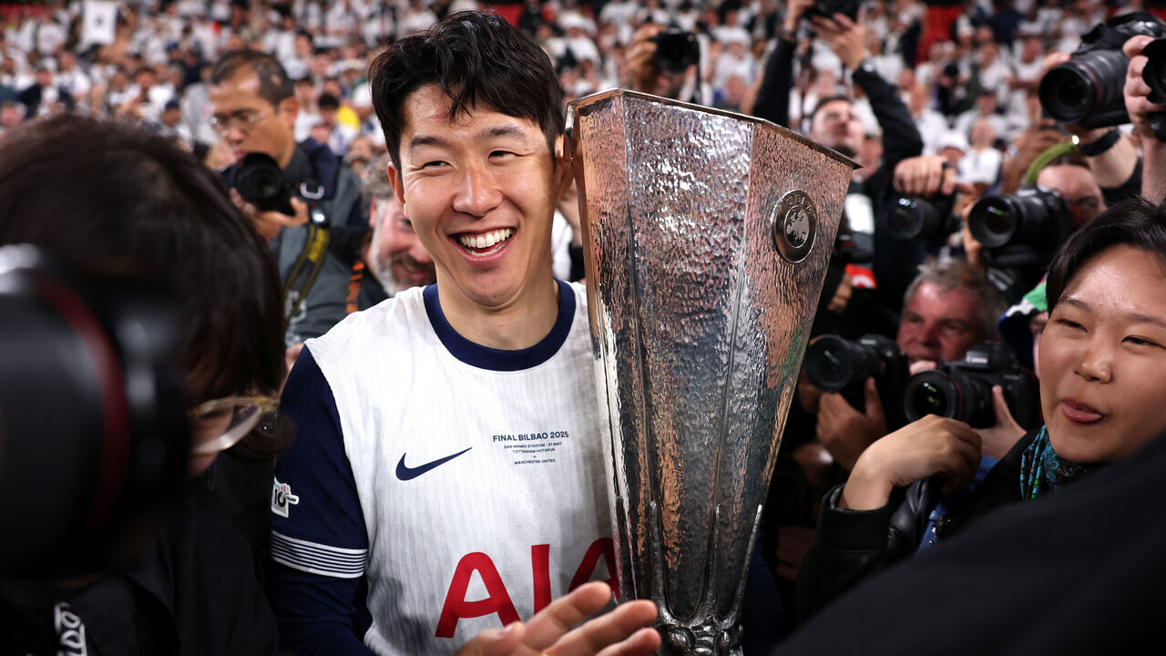 BILBAO, SPAIN - MAY 21: Son Heung-Min of Tottenham Hotspur celebrates with the UEFA Europa League trophy after his team's victory in the UEFA Europa League Final 2025 between Tottenham Hotspur and Manchester United at Estadio de San Mames on May 21, 2025 in Bilbao, Spain.