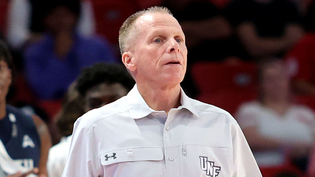 HOUSTON, TEXAS - DECEMBER 06: Head coach Matthew Driscoll of the North Florida Ospreys against the Houston Cougars at Fertitta Center on December 06, 2022 in Houston, Texas.