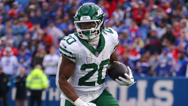 ORCHARD PARK, NEW YORK - DECEMBER 29: Breece Hall #20 of the New York Jets runs the ball against the Buffalo Bills at Highmark Stadium on December 29, 2024 in Orchard Park, New York.