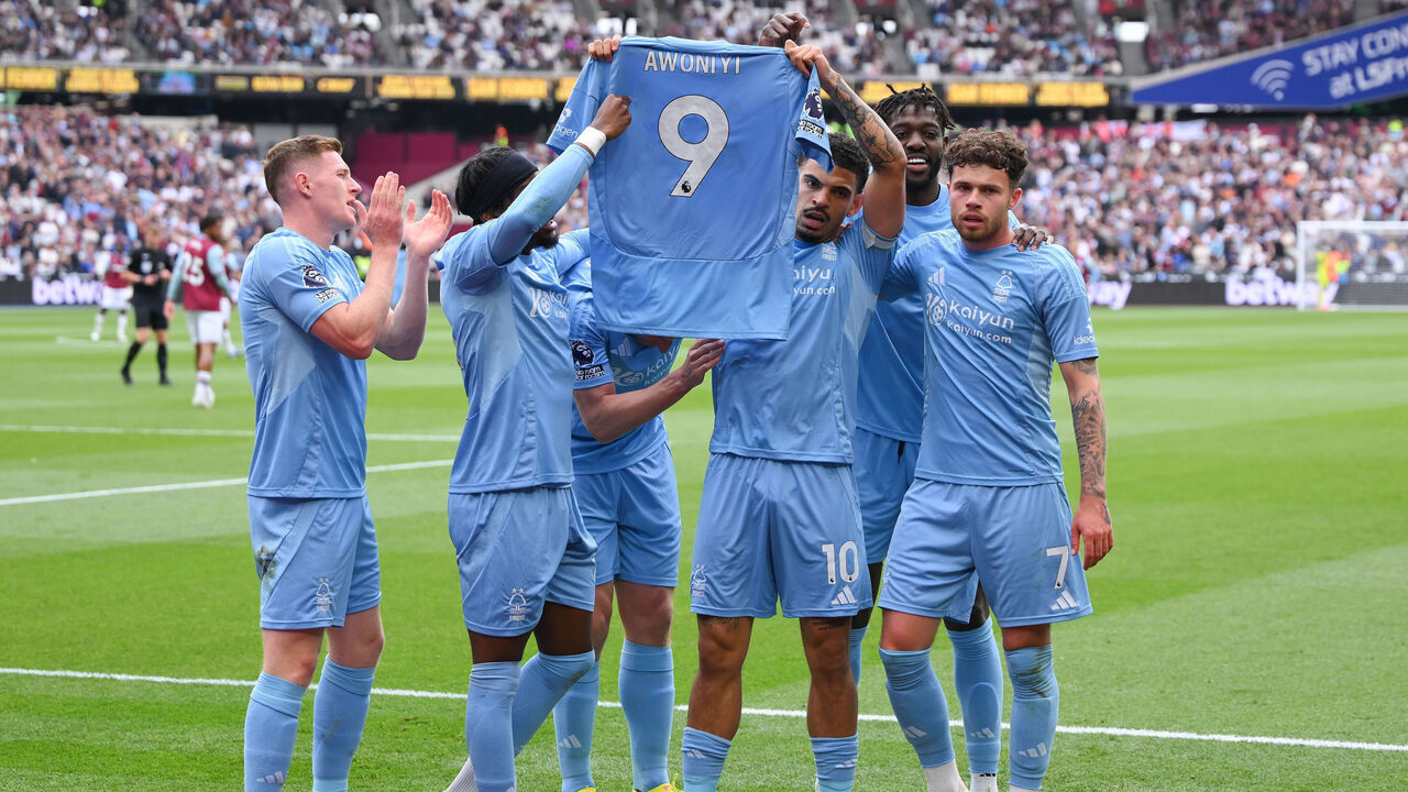 Morgan Gibbs-White of Nottingham Forest celebrates with teammates and a #9 shirt in support of Taiwo Awoniyi of Nottingham Forest after scoring a goal to make it 0-1 during the Premier League match between West Ham United and Nottingham Forest at the London Stadium in Stratford, England, on May 18, 2025.